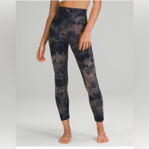 Diamond dye leggings worn once! Amazing condition!!